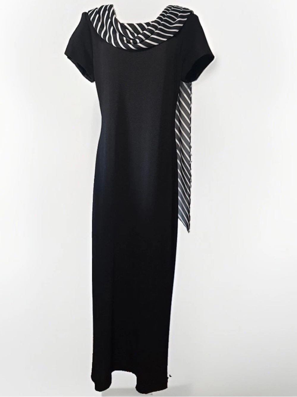 (14) SHERI MARTIN VINTAGE Floor Length Black Gown w/ Black &White Neckline Scarf